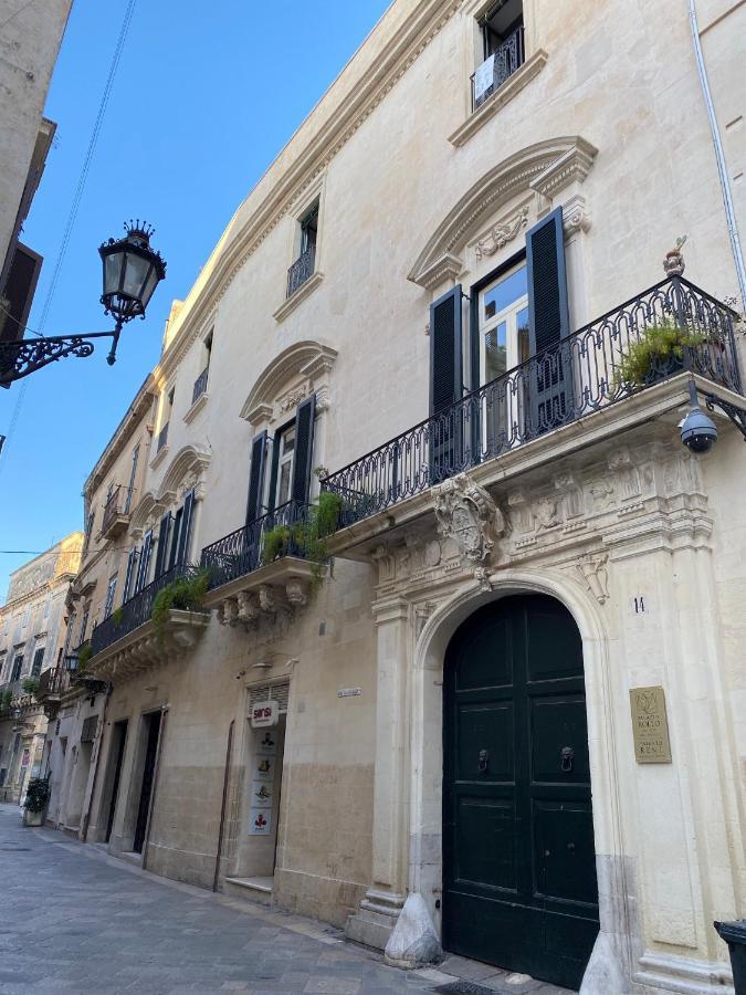 Palazzo Rollo Bed & Breakfast Lecce Luaran gambar