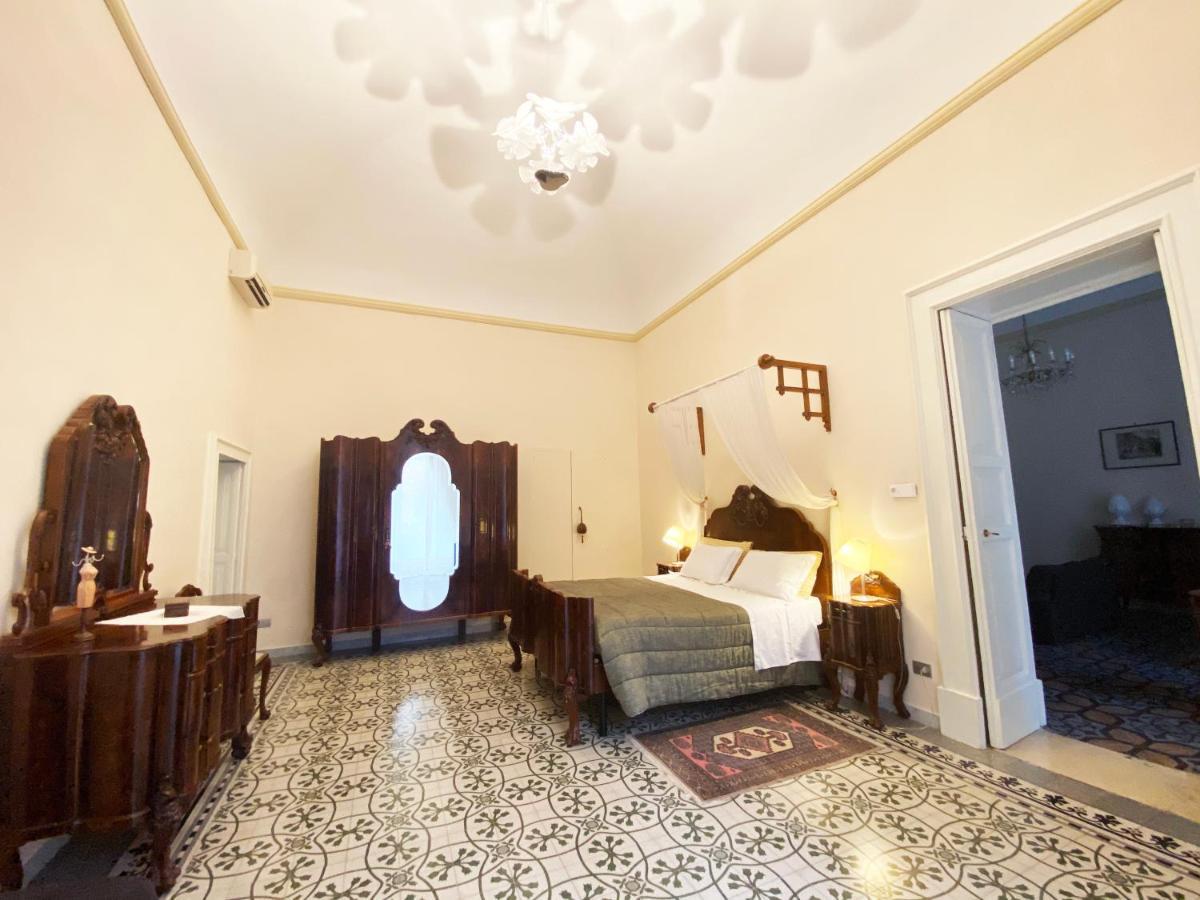 Palazzo Rollo Bed & Breakfast Lecce Luaran gambar