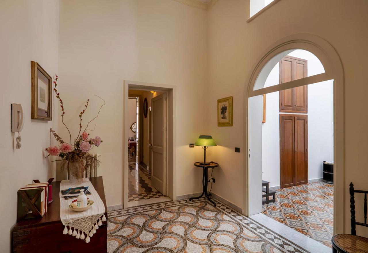 Palazzo Rollo Bed & Breakfast Lecce Luaran gambar
