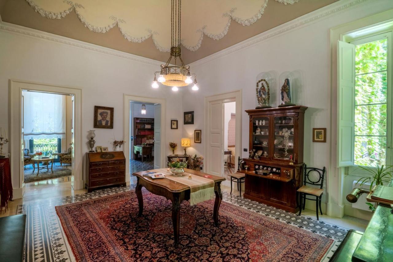 Palazzo Rollo Bed & Breakfast Lecce Luaran gambar