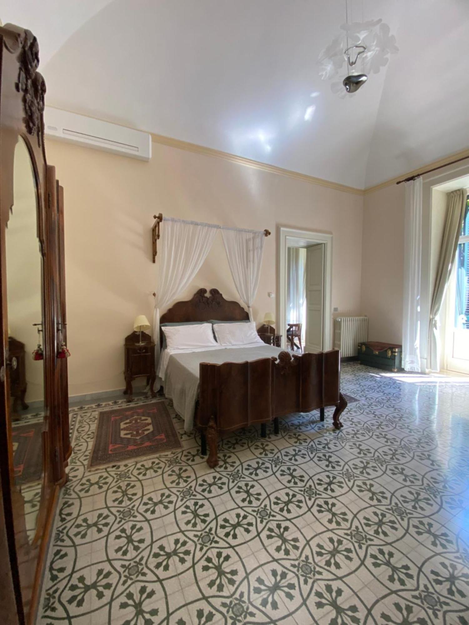 Palazzo Rollo Bed & Breakfast Lecce Luaran gambar