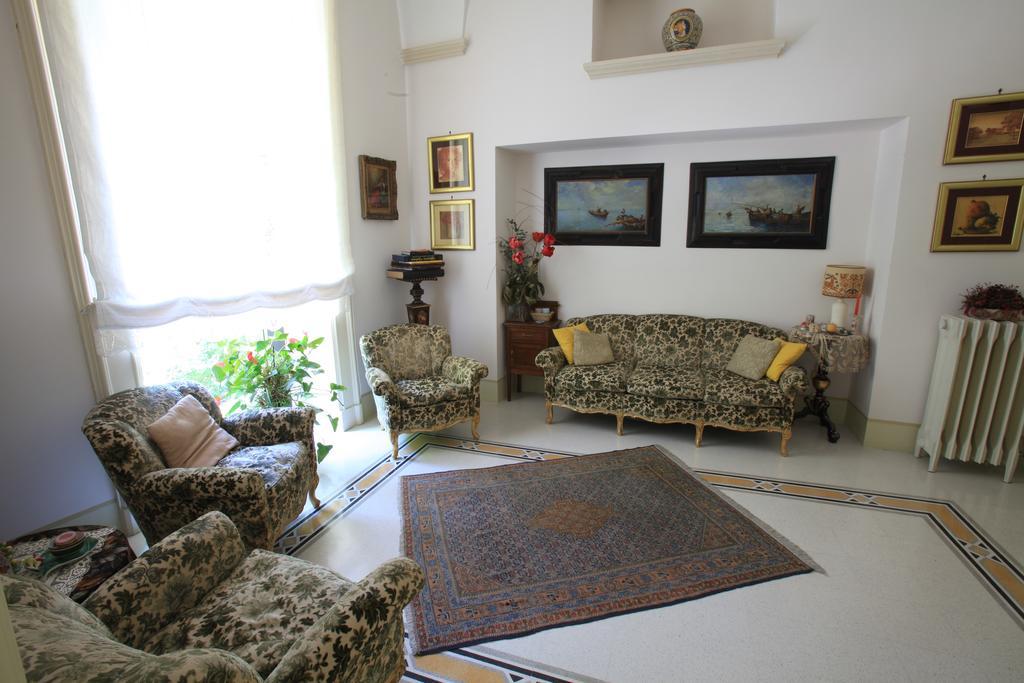 Palazzo Rollo Bed & Breakfast Lecce Luaran gambar